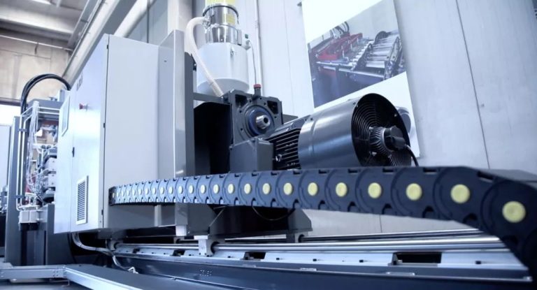 Основные преимущества листа PEEK 2