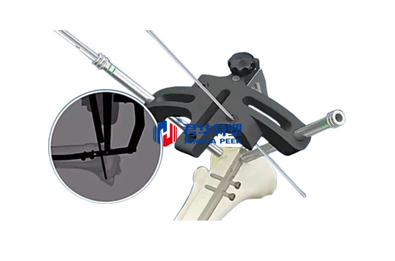 Держатель из ПЭЭК для интрамедуллярного остеосинтеза