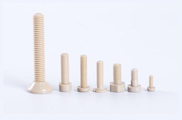 Винт M5 из PEEK