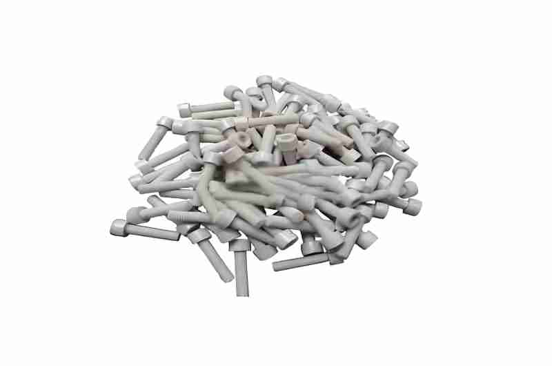 Винты с внутренним шестигранником из ППС (полифениленсульфида)