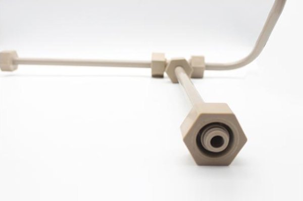 Трубы и фитинги из PEEK для авиационной техники