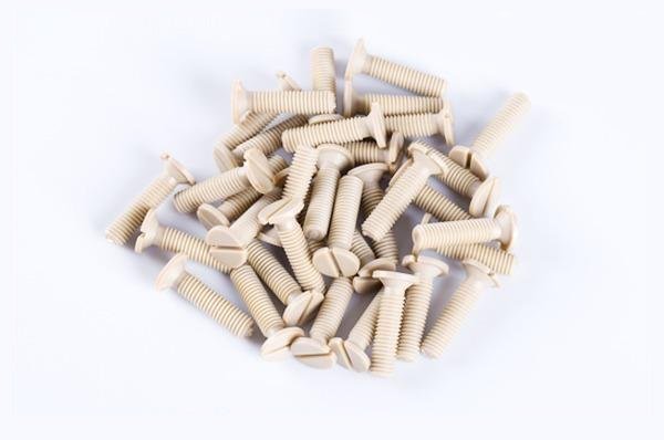 M2 PEEK винт с круглой головкой и шлицем