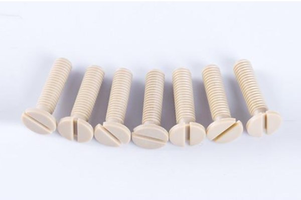 Винты с потайной головкой и шлицем из PEEK